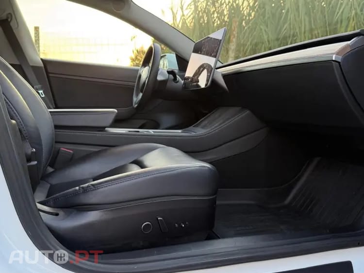Tesla Model 3 Standard Range Plus RWD