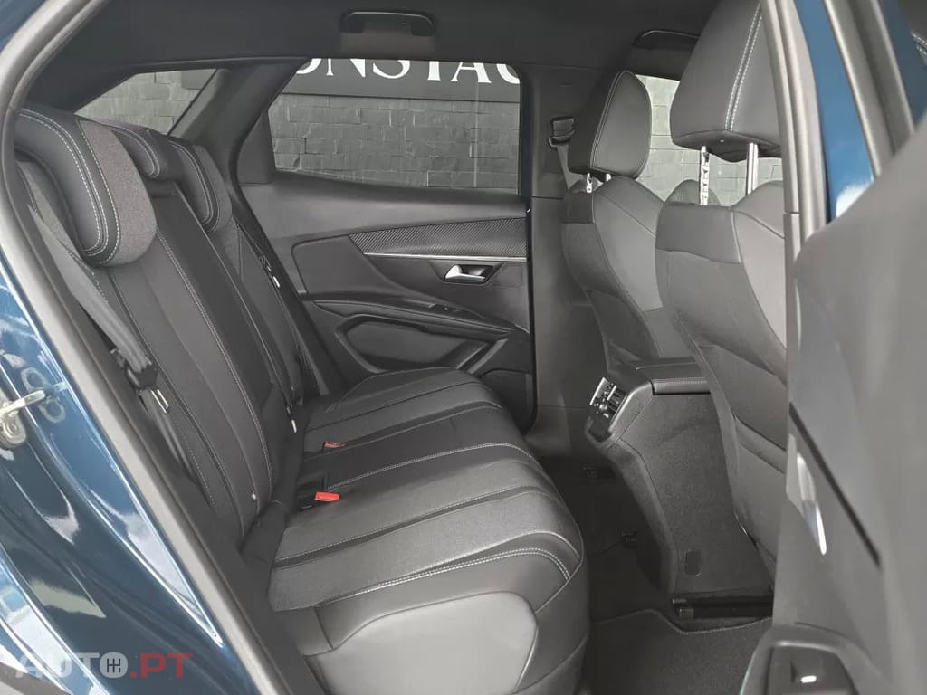 Peugeot 3008 1.6 Hybrid Allure Pack e-EAT8 — fotografia 11