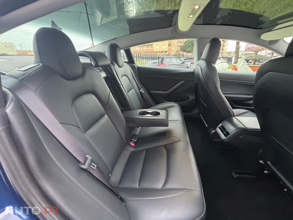 Tesla Model 3 Standard Range Plus RWD