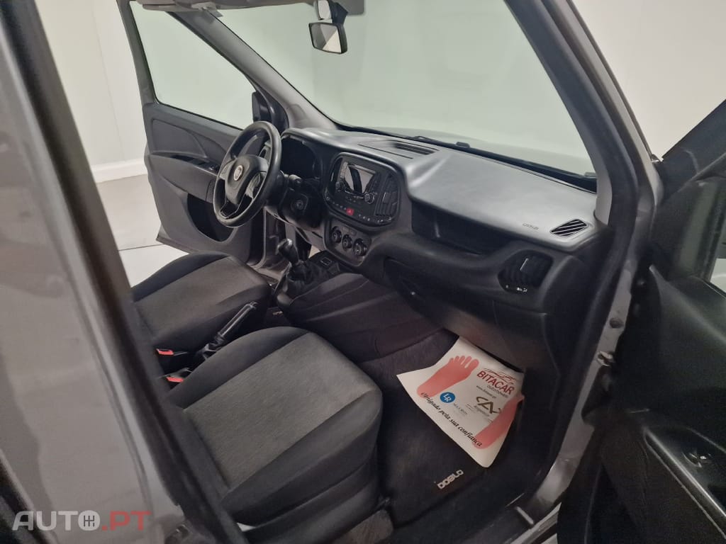 Fiat Doblo COMBI MAXI 1.3 MULTIJET 5 LUGARES