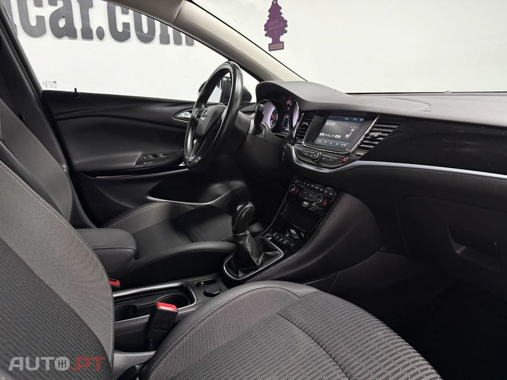 Opel Astra 1.5 D S&S Elegance
