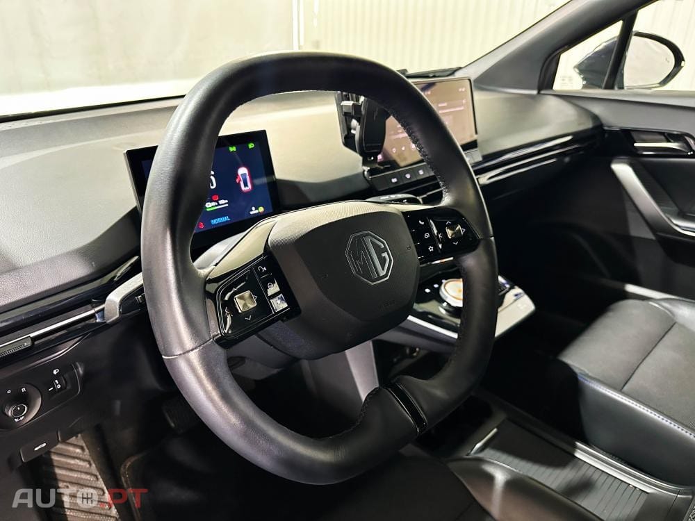 MG MG4 64 kWh Luxury