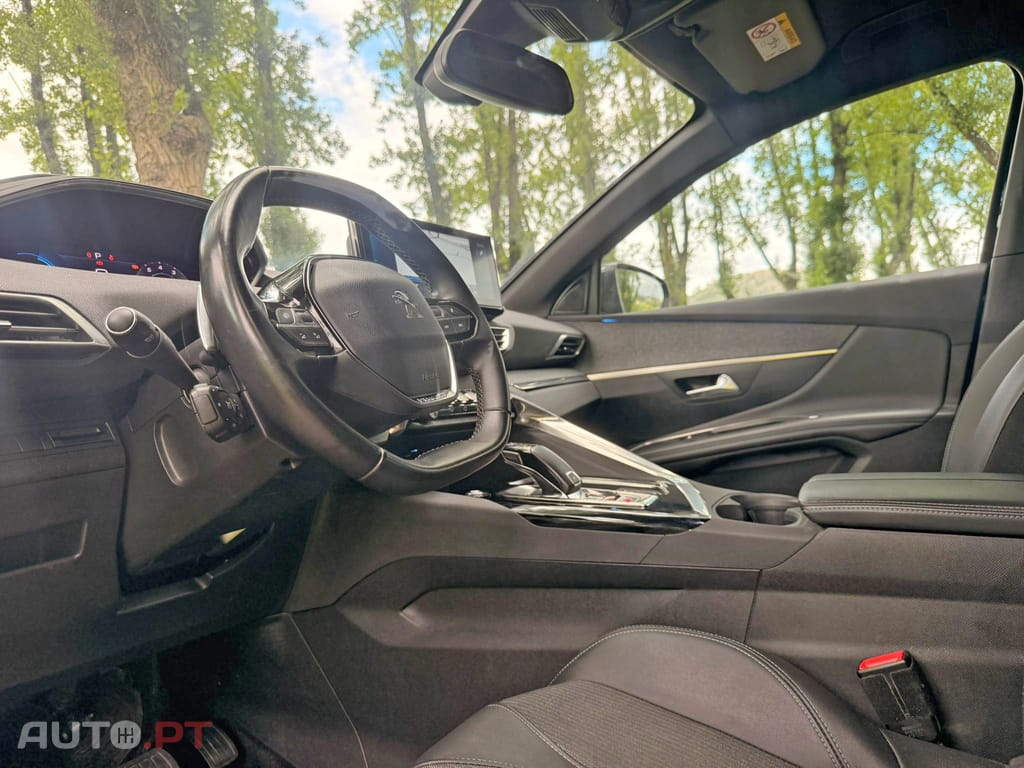 Peugeot 3008 1.2 PureTech Allure Pack EAT8