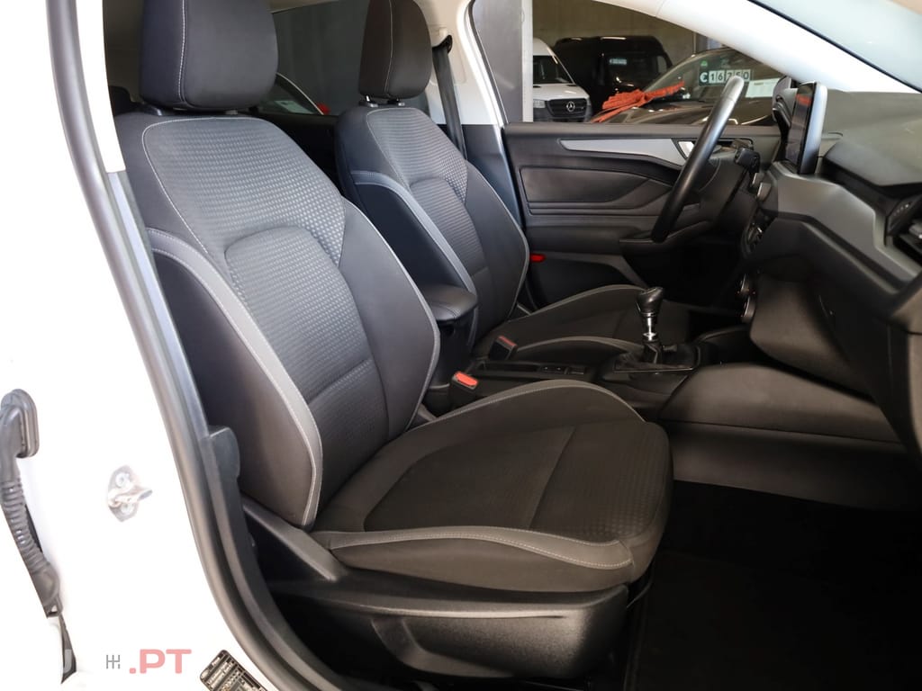 Ford Focus 1.0 EcoBoost MHEV Connected