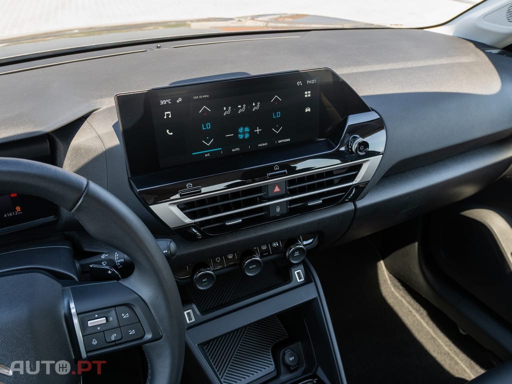 Citroen C4 X 1.2 PureTech Shine EAT8