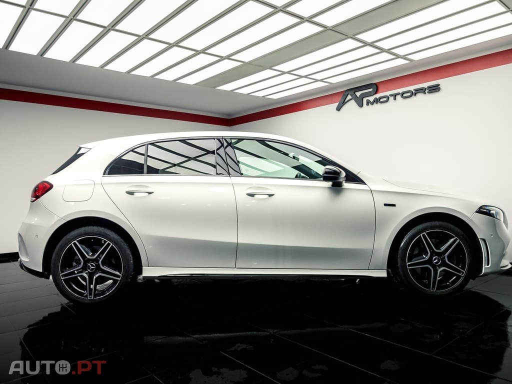 Mercedes-Benz A 250 e AMG Line