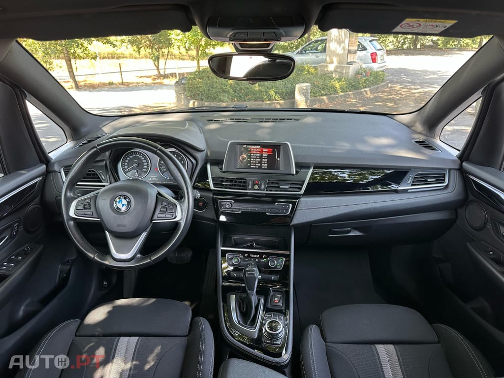 BMW 225 xe Line Sport