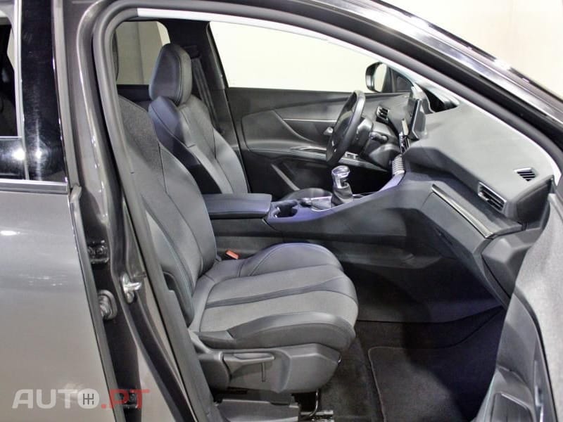 Peugeot 5008 1.5 BlueHDi Allure Pack