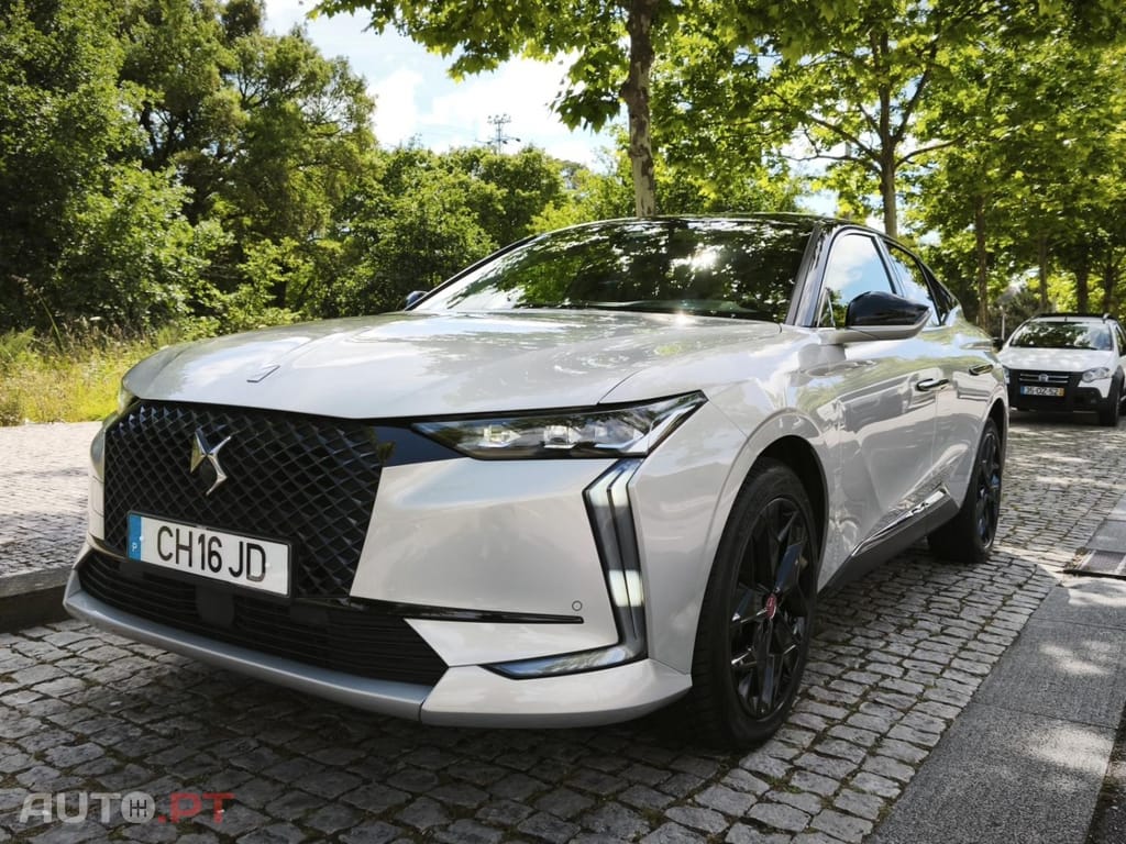 DS DS4 E-TENSE 225 PERFORMANCE LINE+