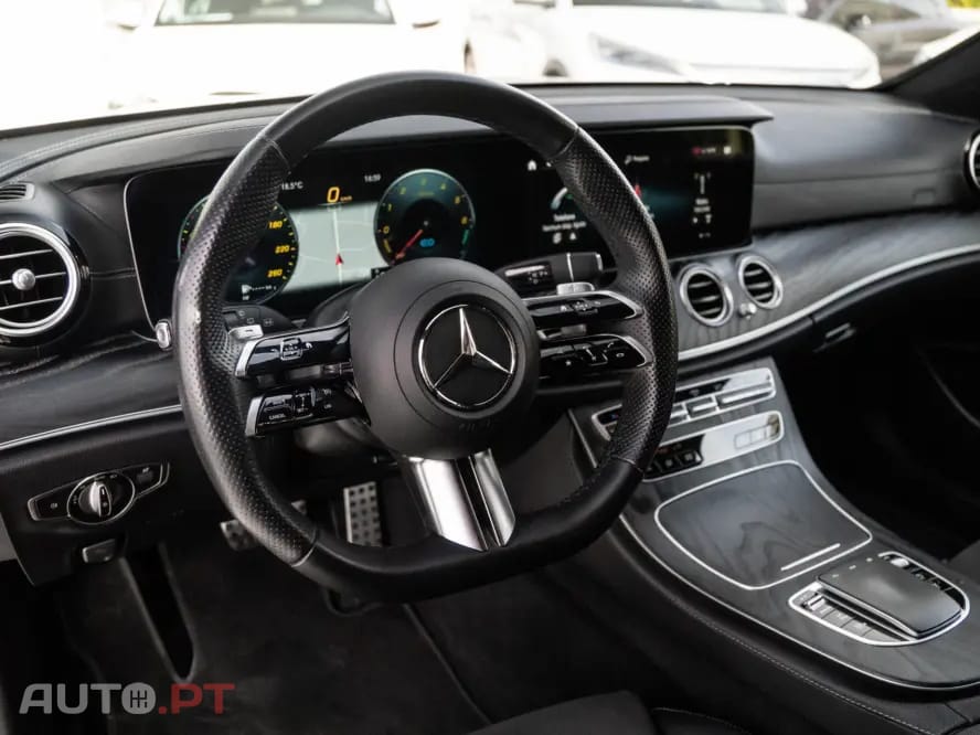Mercedes-Benz E 300 de 4Matic 9G-TRONIC AMG Line