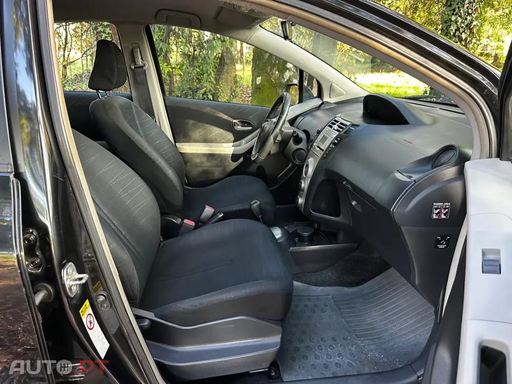 Toyota Yaris 1.0 VVT-i High Pack MM