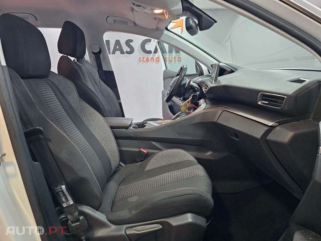 Peugeot 5008 1.2 PureTech Allure EAT8