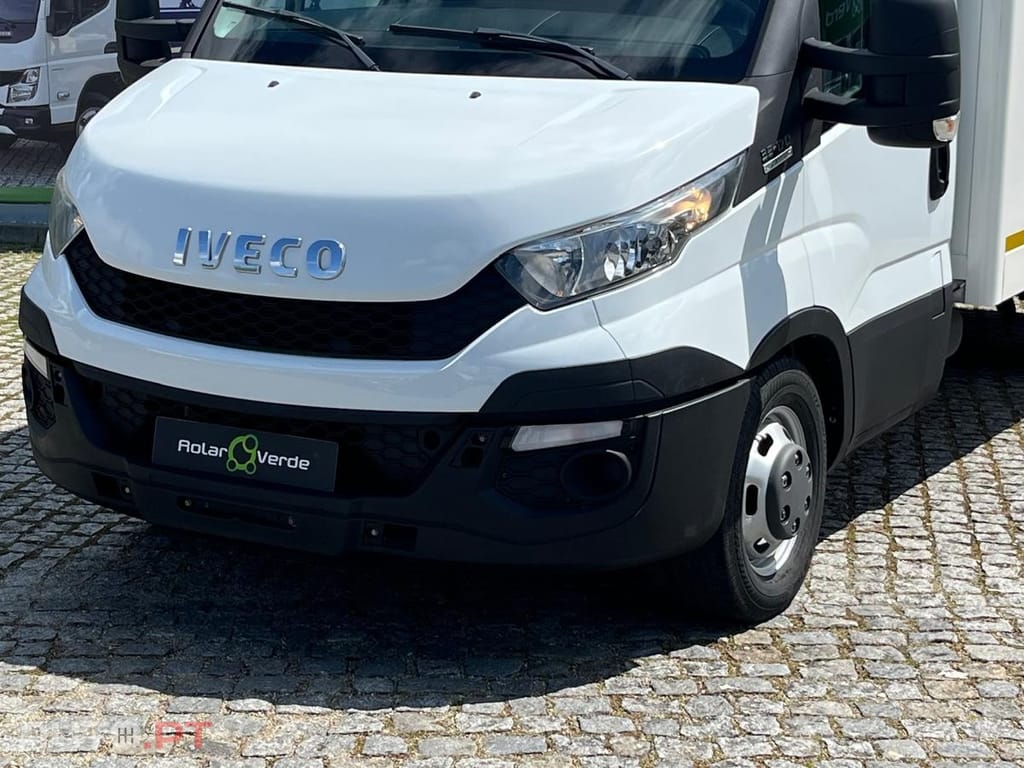 Iveco Daily PLATAFORMA + CONTENTOR