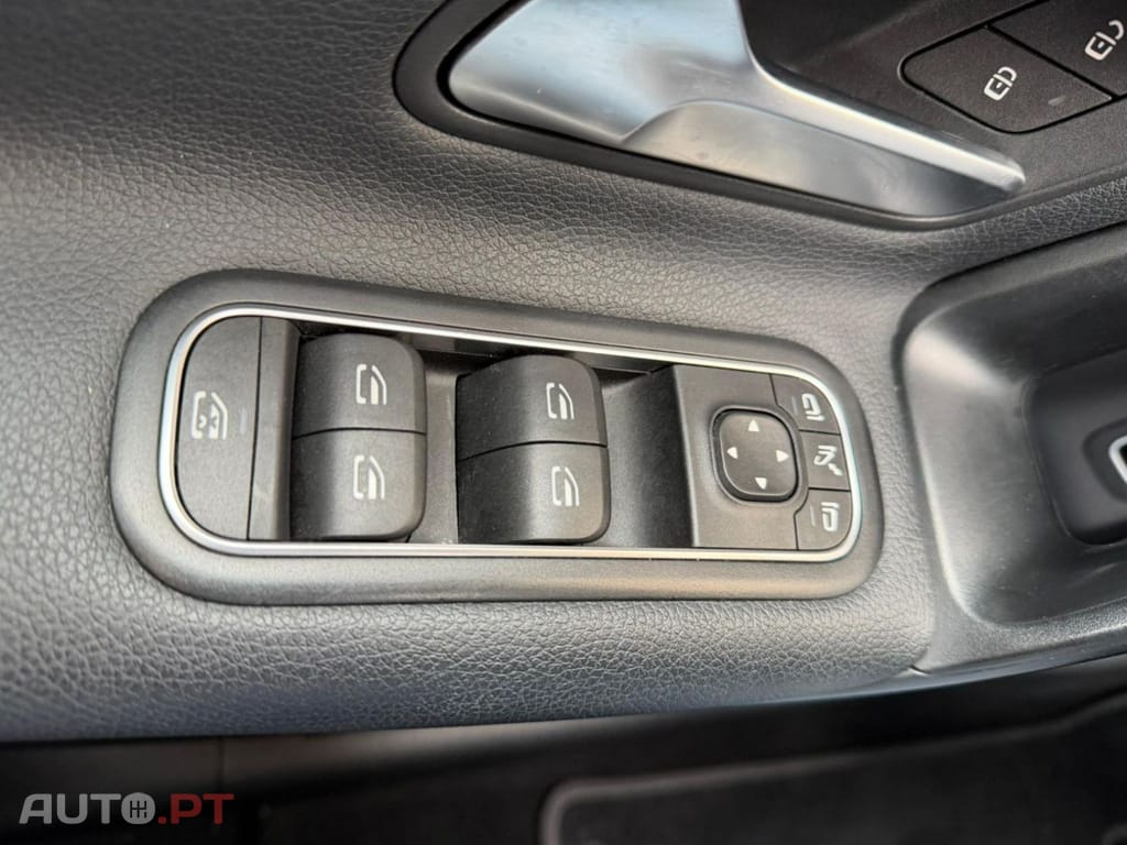 Mercedes-Benz CLA 180 D Business DCT