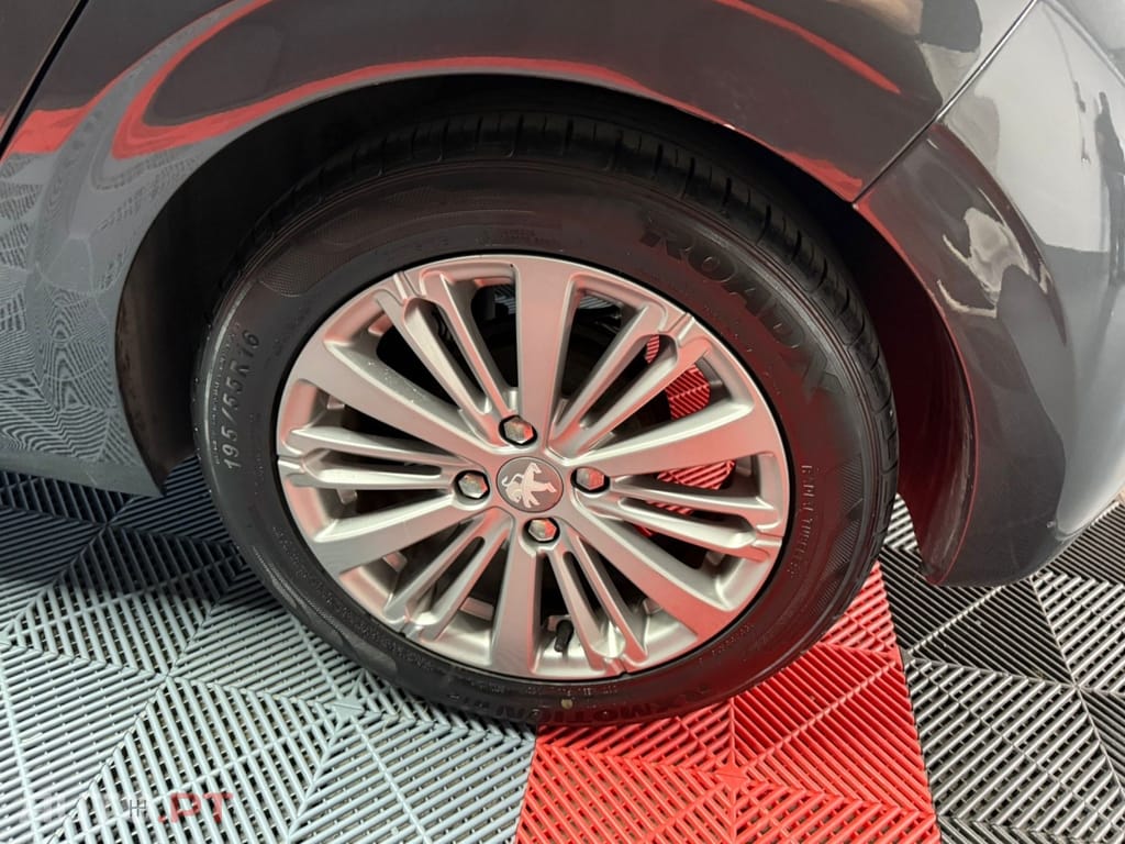 Peugeot 208 1.2 PureTech Style