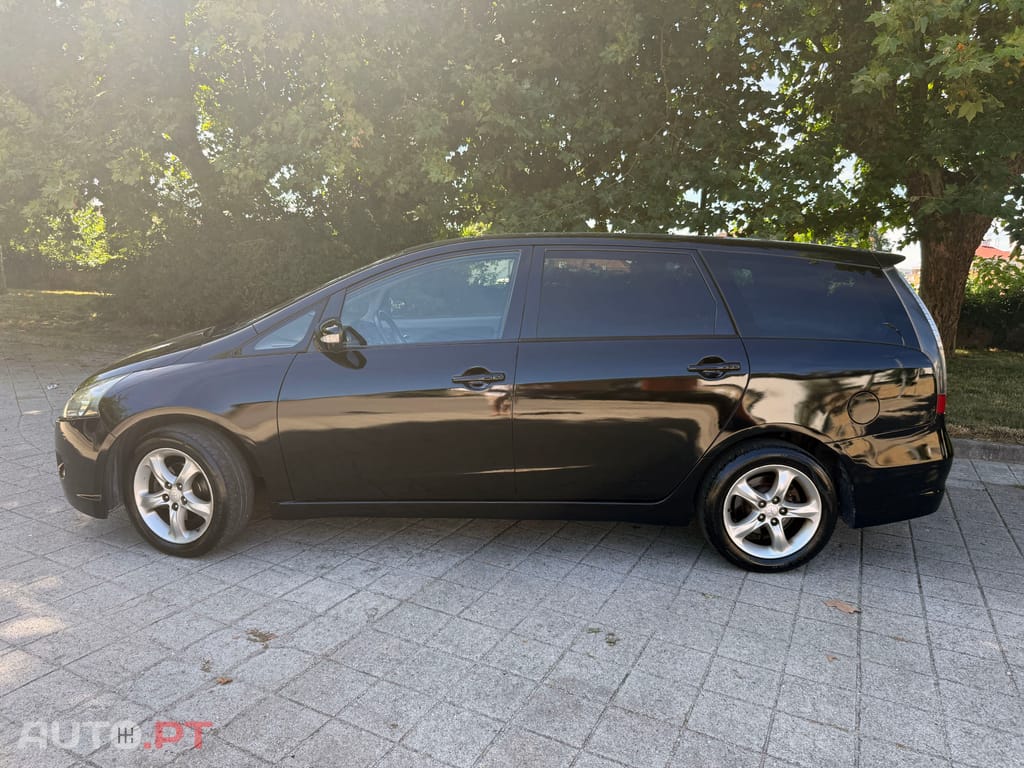 Mitsubishi Grandis 2.0 D-ID 136CV 7 LUGARES IUC BARATO