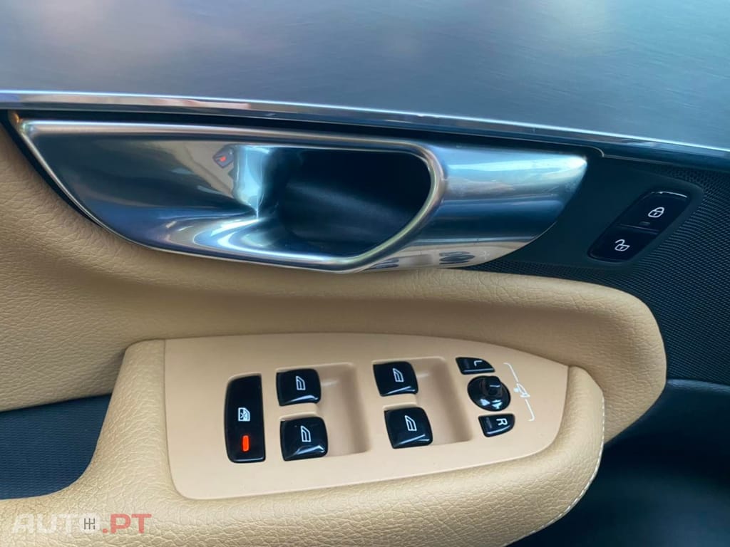 Volvo XC90 2.0 D4 Momentum