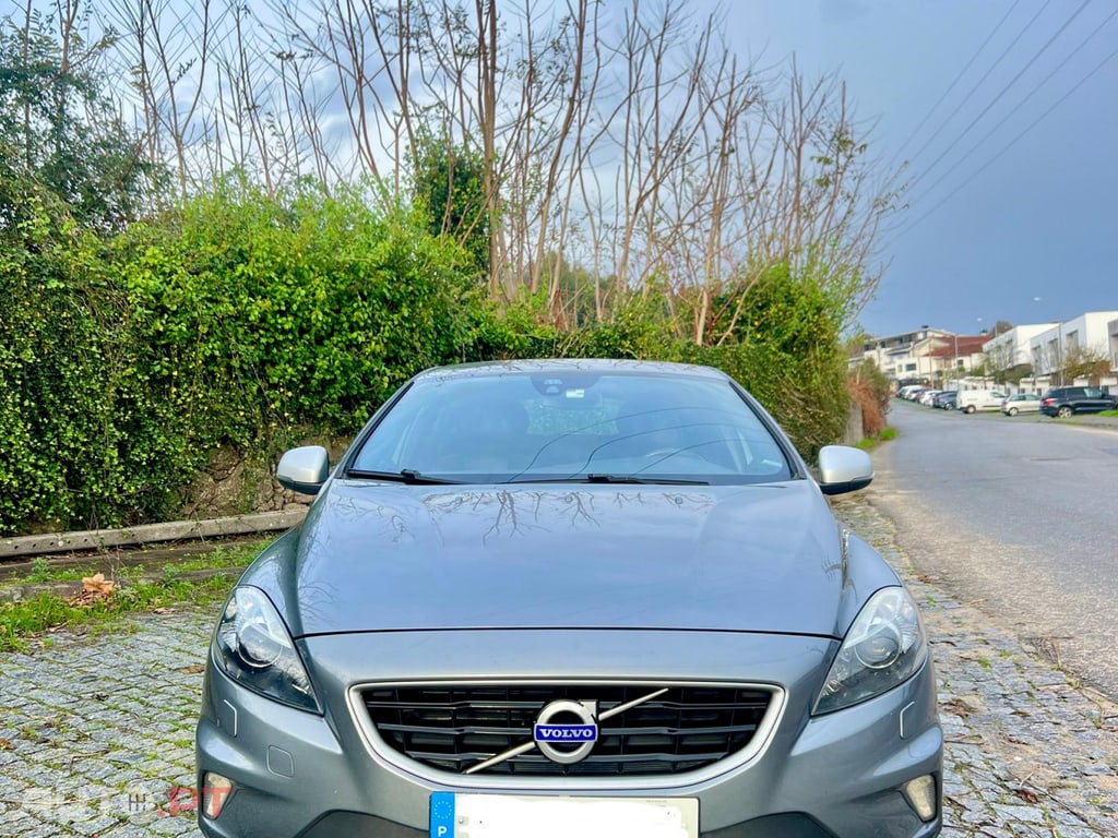 Volvo V40 2.0 R-Design