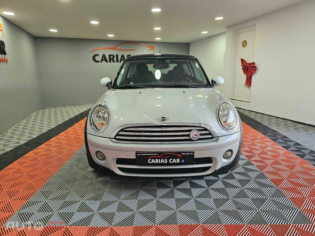 MINI Cooper D Edição Camden 50 anos