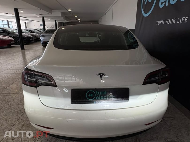 Tesla Model 3 Tração Traseira