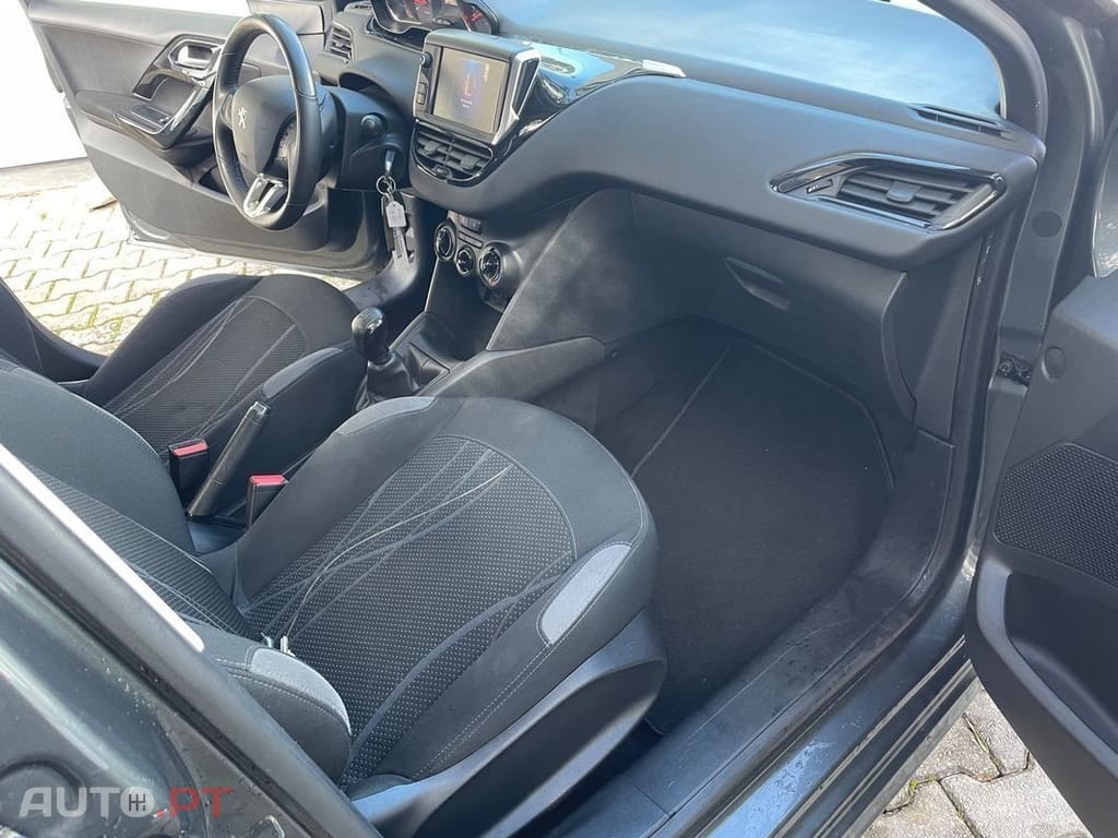 Peugeot 208 1.2 VTi Active