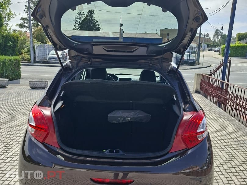 Peugeot 208 1.6 e-HDi Active 2-Tronic