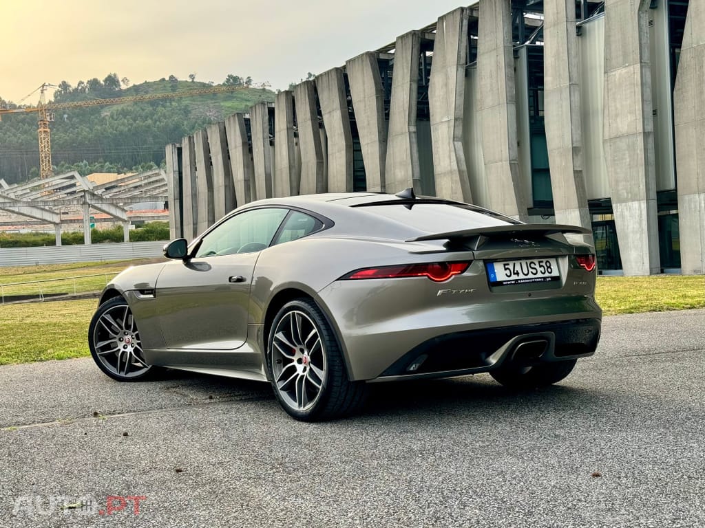 Jaguar F-Type 2.0 i4 R-Dynamic