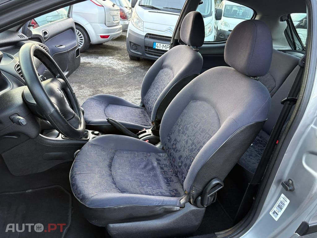 Peugeot 206 1.1 Color Line