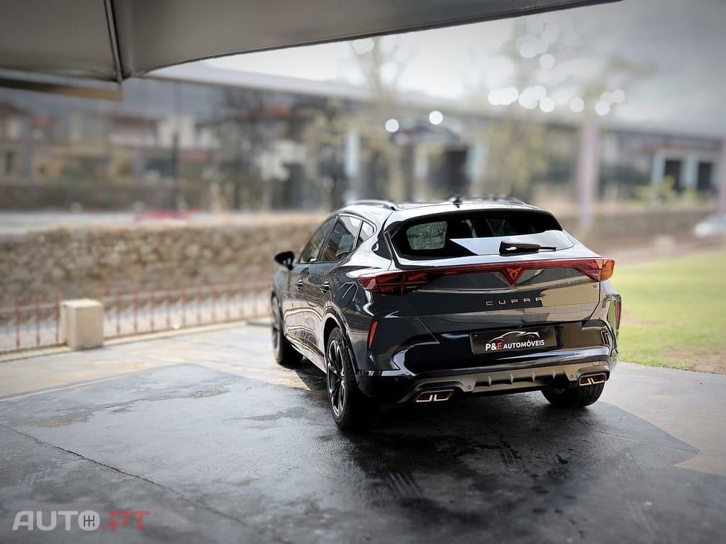 CUPRA Formentor 1.5 e-Hybrid DSG — fotografia 13