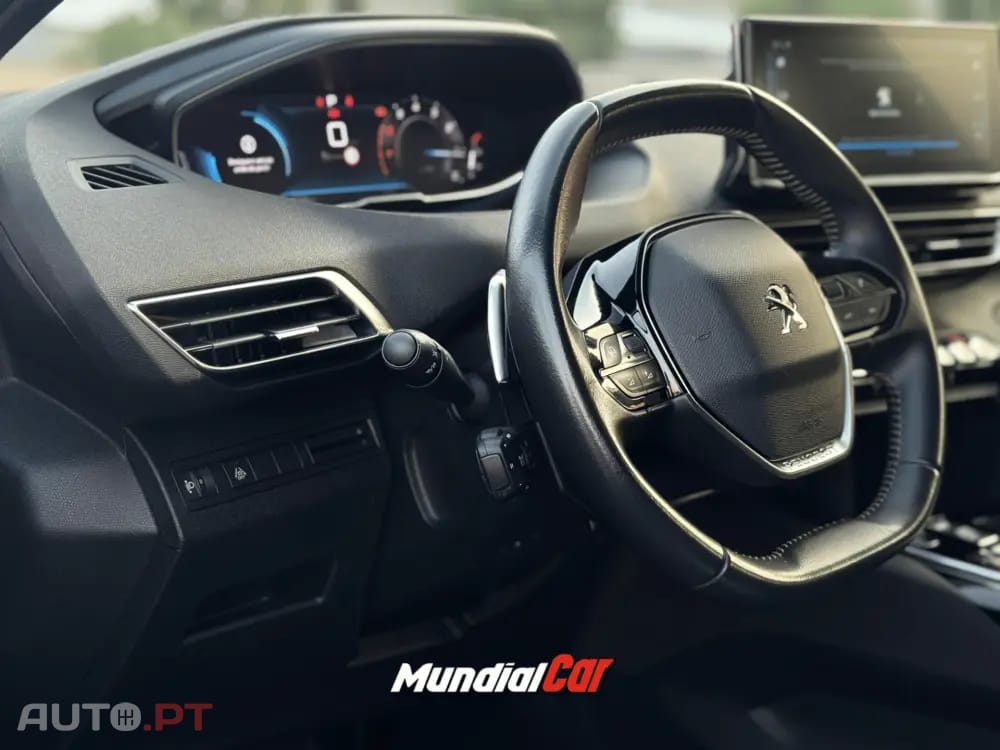 Peugeot 3008 1.2 PureTech Allure EAT8