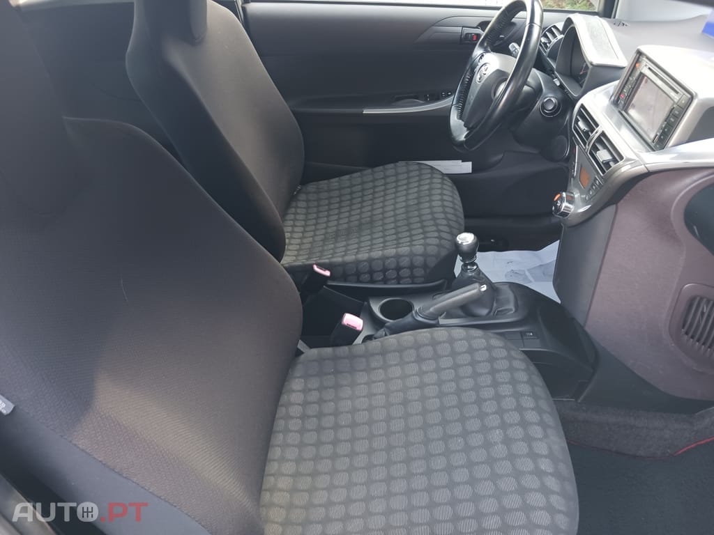 Toyota iQ 1.0 VVT-i Essential+AC
