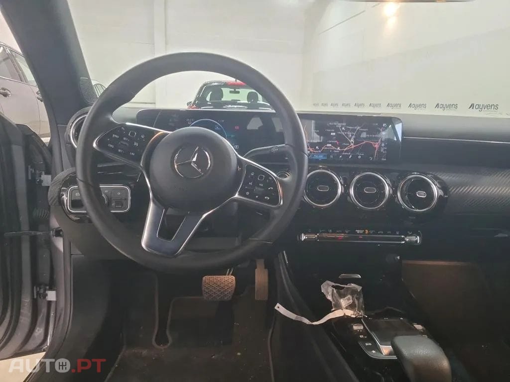 Mercedes-Benz CLA 250 e Shooting Brake Style Plus