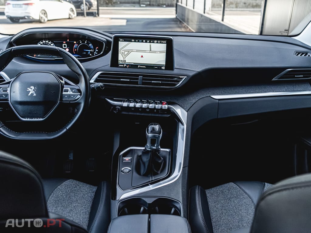 Peugeot 3008 1.5 BlueHDi Allure Pack