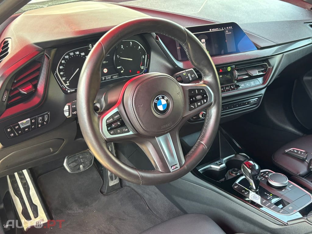 BMW 116 d Pack Desportivo M Auto