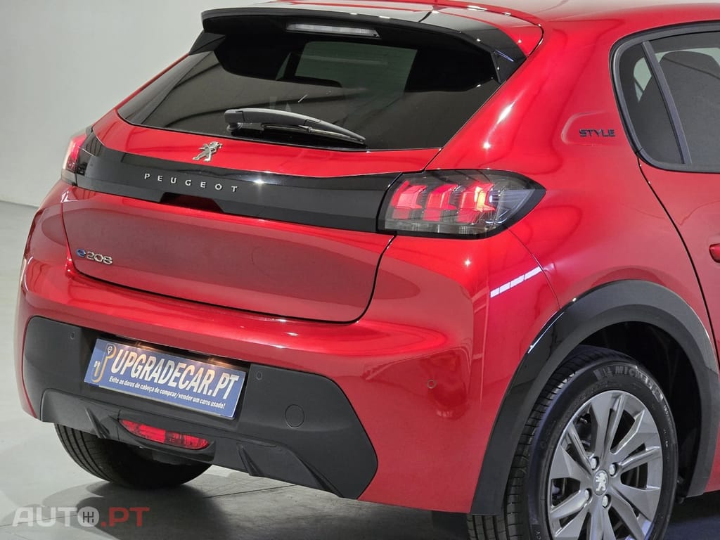 Peugeot E-208 50 kWh Style