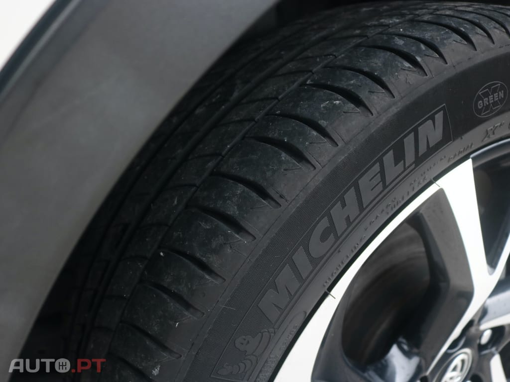 Toyota C-HR 1.8 Hybrid Exclusive+P.Luxury