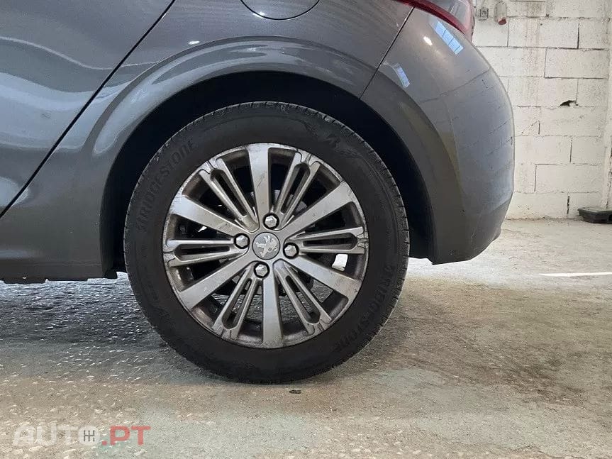 Peugeot 208 1.5 BlueHDi Signature