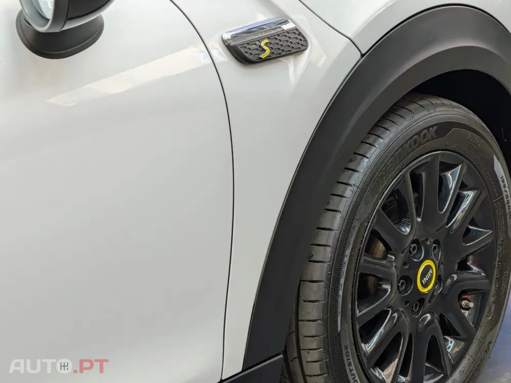 MINI Cooper Cooper SE
