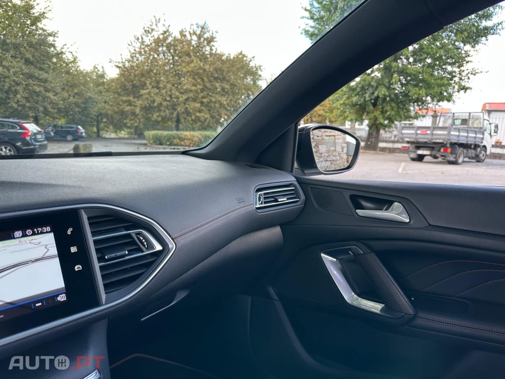 Peugeot 308 1.2 PureTech GT Line EAT8
