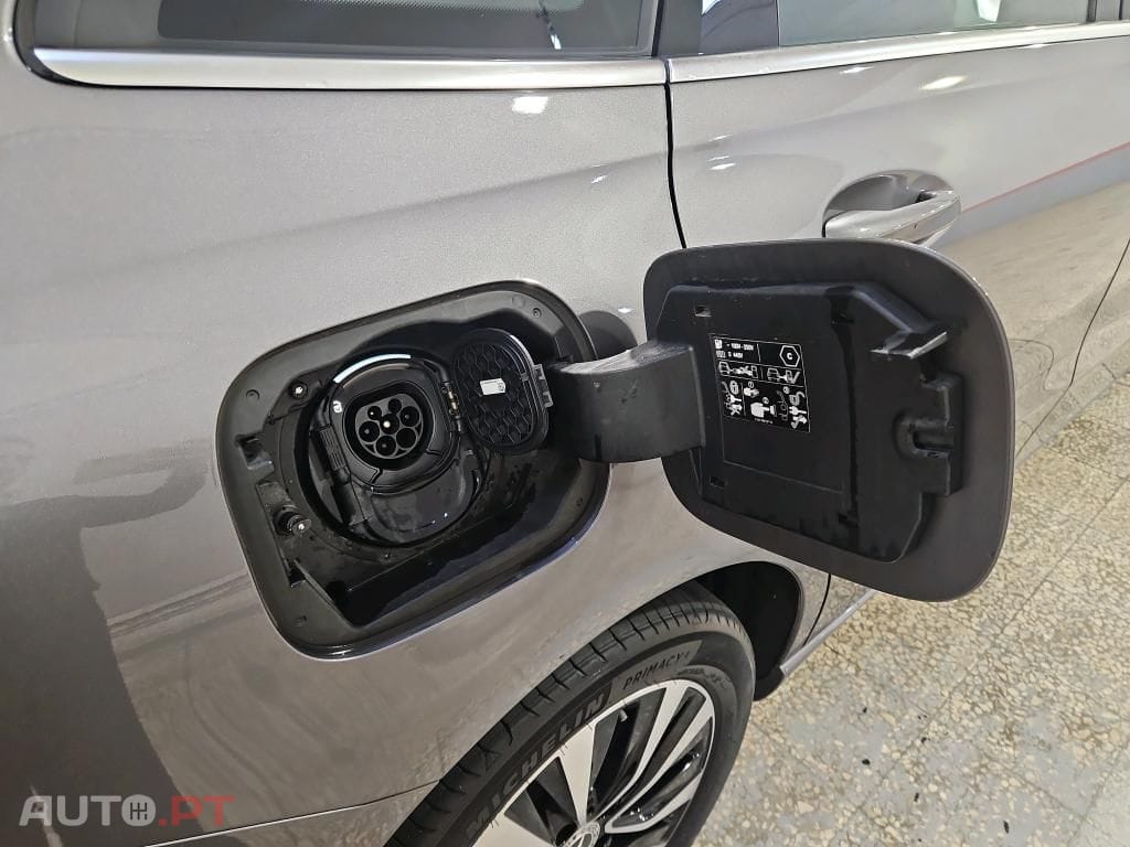 Mercedes-Benz B 250 e Style Plus
