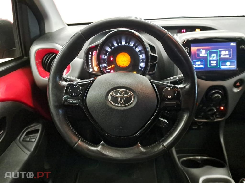 Toyota Aygo 1.0 VVT-i x-Play