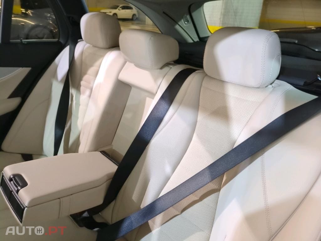 Mercedes-Benz E 300 de Avantgarde