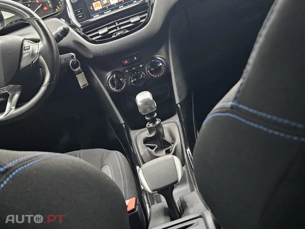 Peugeot 2008 1.2 PureTech Signature