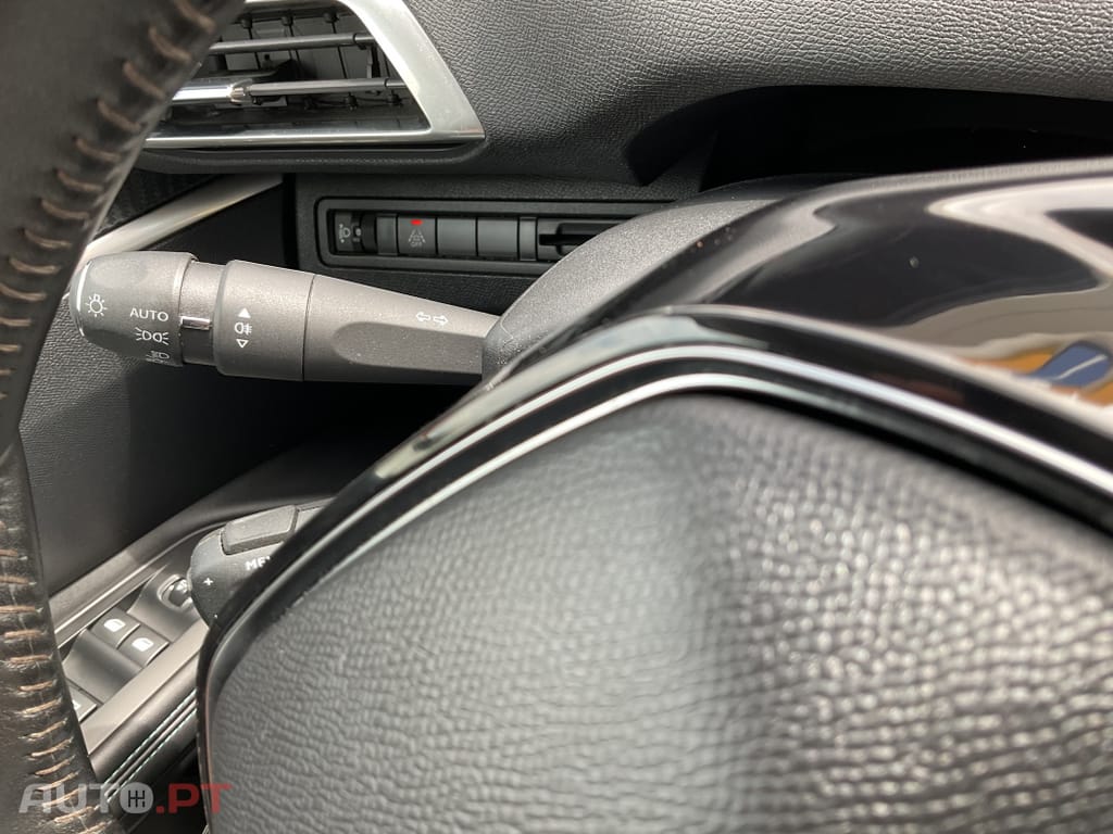 Peugeot 3008 1.5 BlueHDi Active Pack