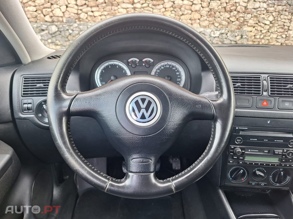 Volkswagen Golf 1.4i Confortline JE+AC