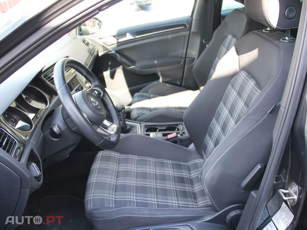 Volkswagen Golf 2.0 TDi GTD