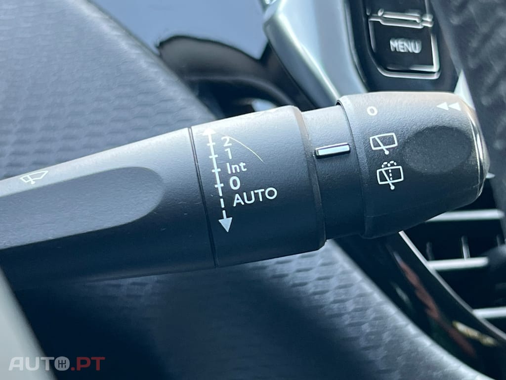 Peugeot 2008 1.5 BlueHDi Signature