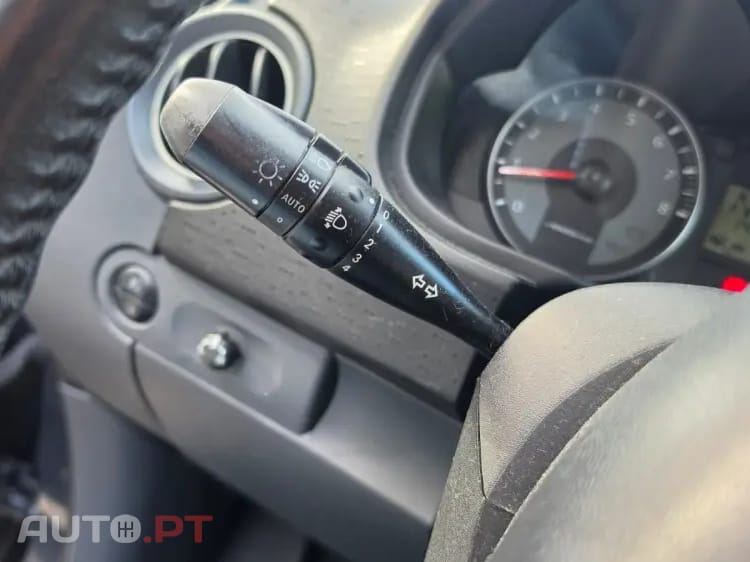 Mitsubishi Colt 1.3 Invite CA