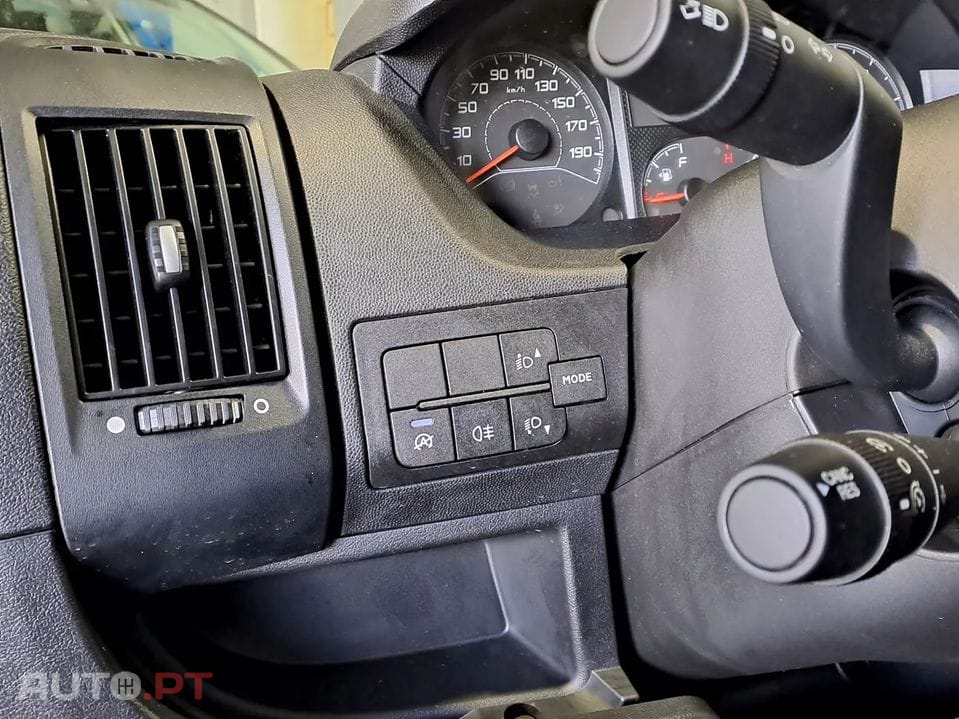 Opel Movano L2H1 3.5T 2.2 D 9 Lugares