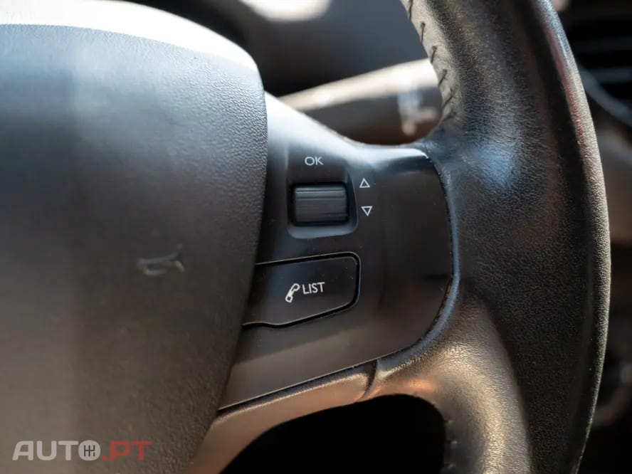 Peugeot 2008 1.6 BlueHDi Access